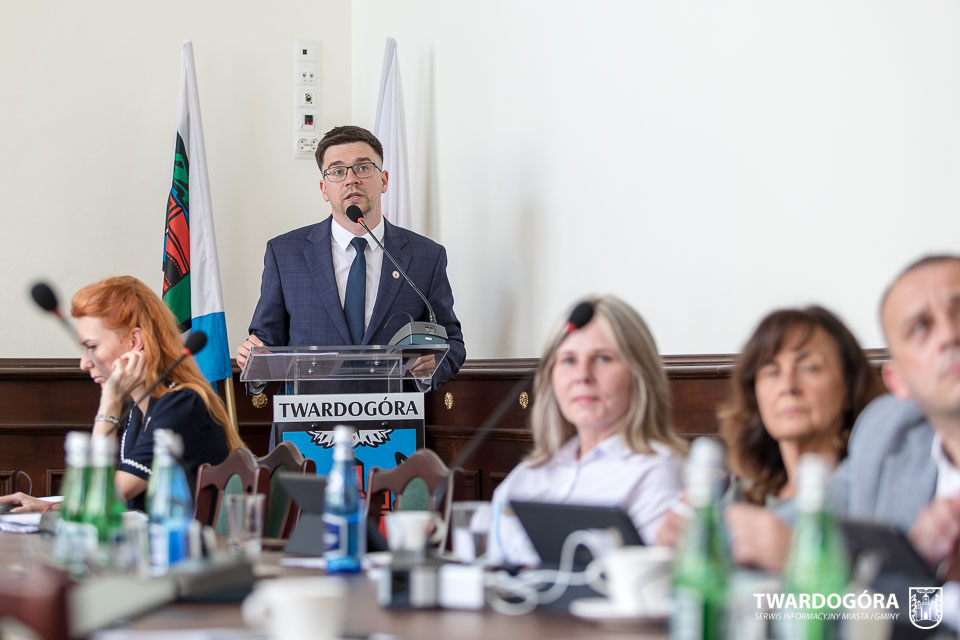 Wotum zaufania i absolutorium dla Burmistrza Wotum zaufania i absolutorium dla Burmistrza