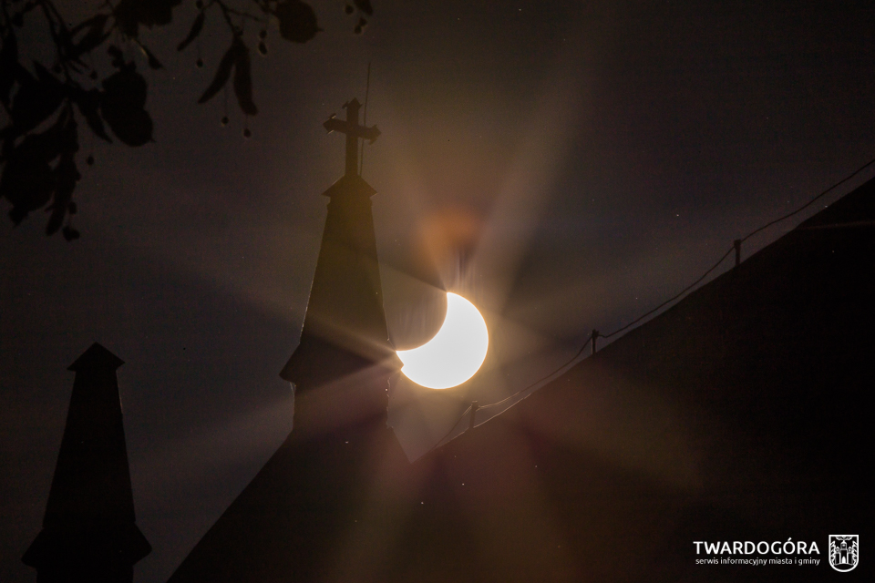 Zaćmienie Słońca nad Twardogórą, fot. Marcin Wrześniacki Zaćmienie Słońca nad Twardogórą, fot. Marcin Wrześniacki